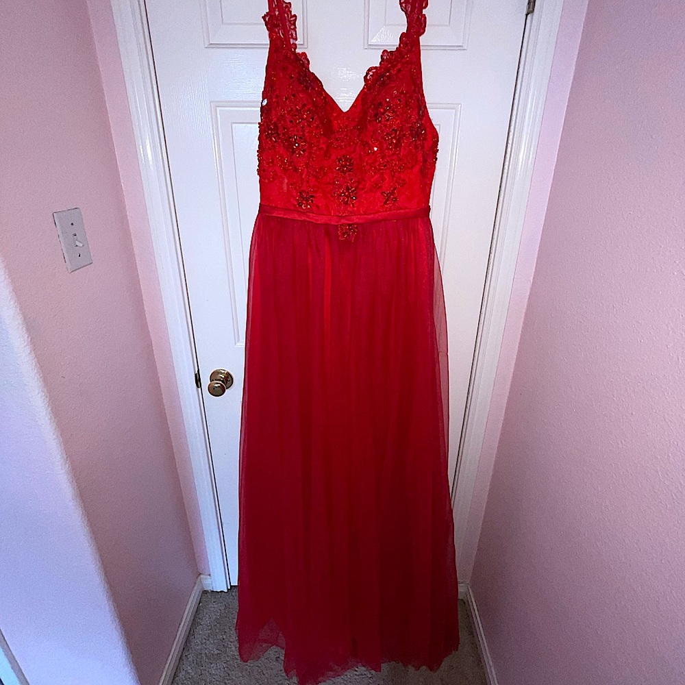 Size 14 Red floor length prom/formal dress